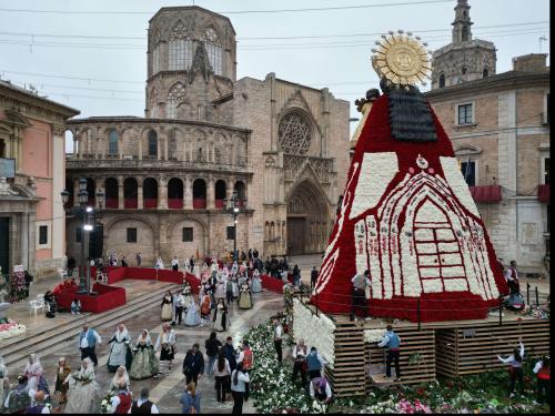 Las Fallas in Valencia 2026: Your Easy Must-See Guide