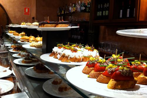 Gastronomic Tapas Private Guided Tour