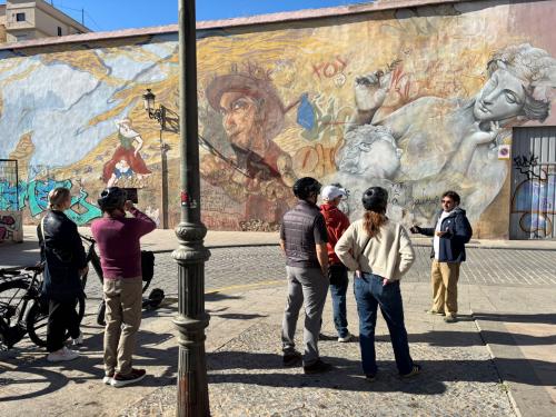 Valencia by Bike: Street Art & Tapas Tour from the Port