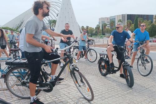 Tour in bici nella Città delle Arti e delle Scienze