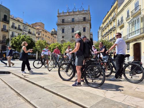 VDS on Wheels | Guided Bike Tour for Valencia Digital Summit