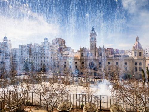 Las Fallas in Valencia 2026: Your Easy Must-See Guide