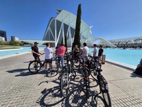 "Grand City Valencia" Group Guided Tour