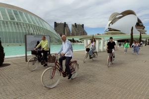 Gruppentour zur Stadt der Künste und Wissenschaften