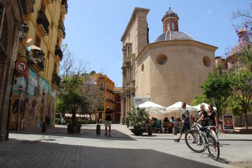 "Grand City Valencia" Group Guided Tour