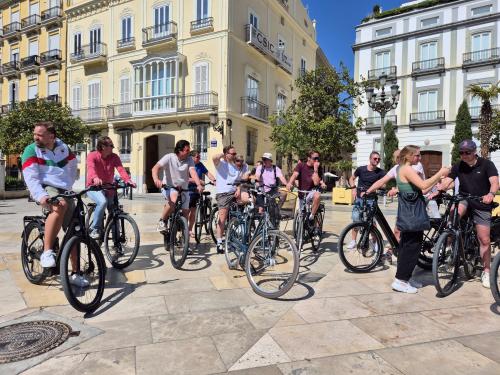 "Grand City Valencia" Group Guided Tour