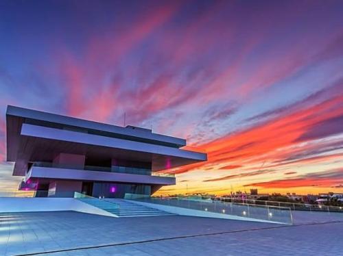 🚴‍♀️ Unlock Valencia’s Magic: A Bike Tour for Cruise Adventurers