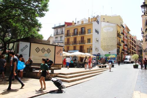Los fotos de tour diario en bicicleta por la ciudad
