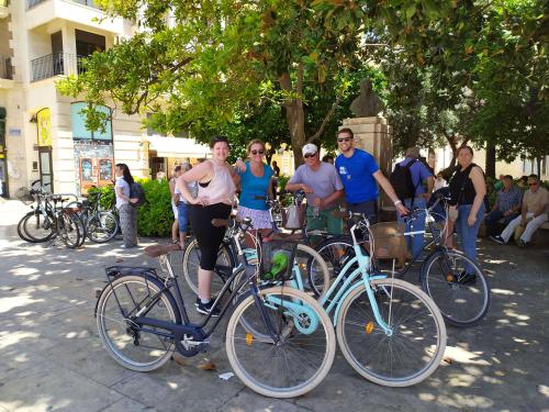 De foto`s van grand city bike tour door valencia