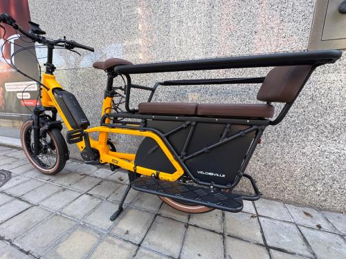 The photos of family cargo premium longtail e-bike