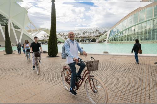 "City of Arts and Sciences" Group Guided Tour