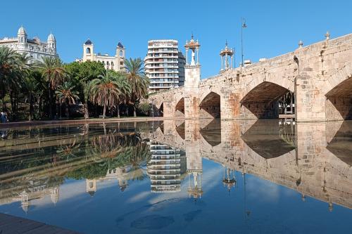 "Grand City Valencia" Group Guided Tour