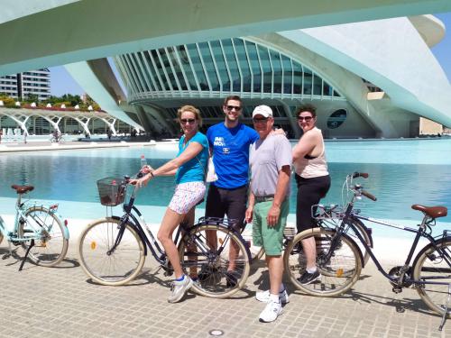 "City of Arts and Sciences" Group Guided Tour
