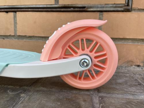 The photos of kid's scooter for ages 2-5