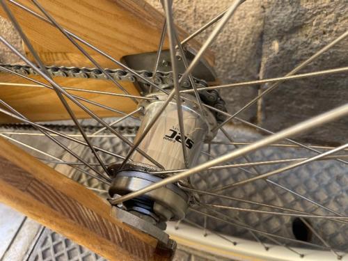The photos of wooden city bicycles 28"