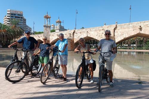 Recorridos  en bicicleta en grupo por Valencia