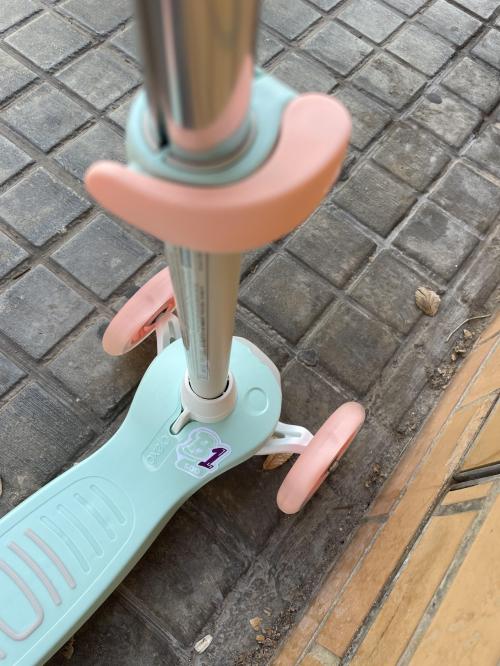 The photos of kid's scooter for ages 2-5